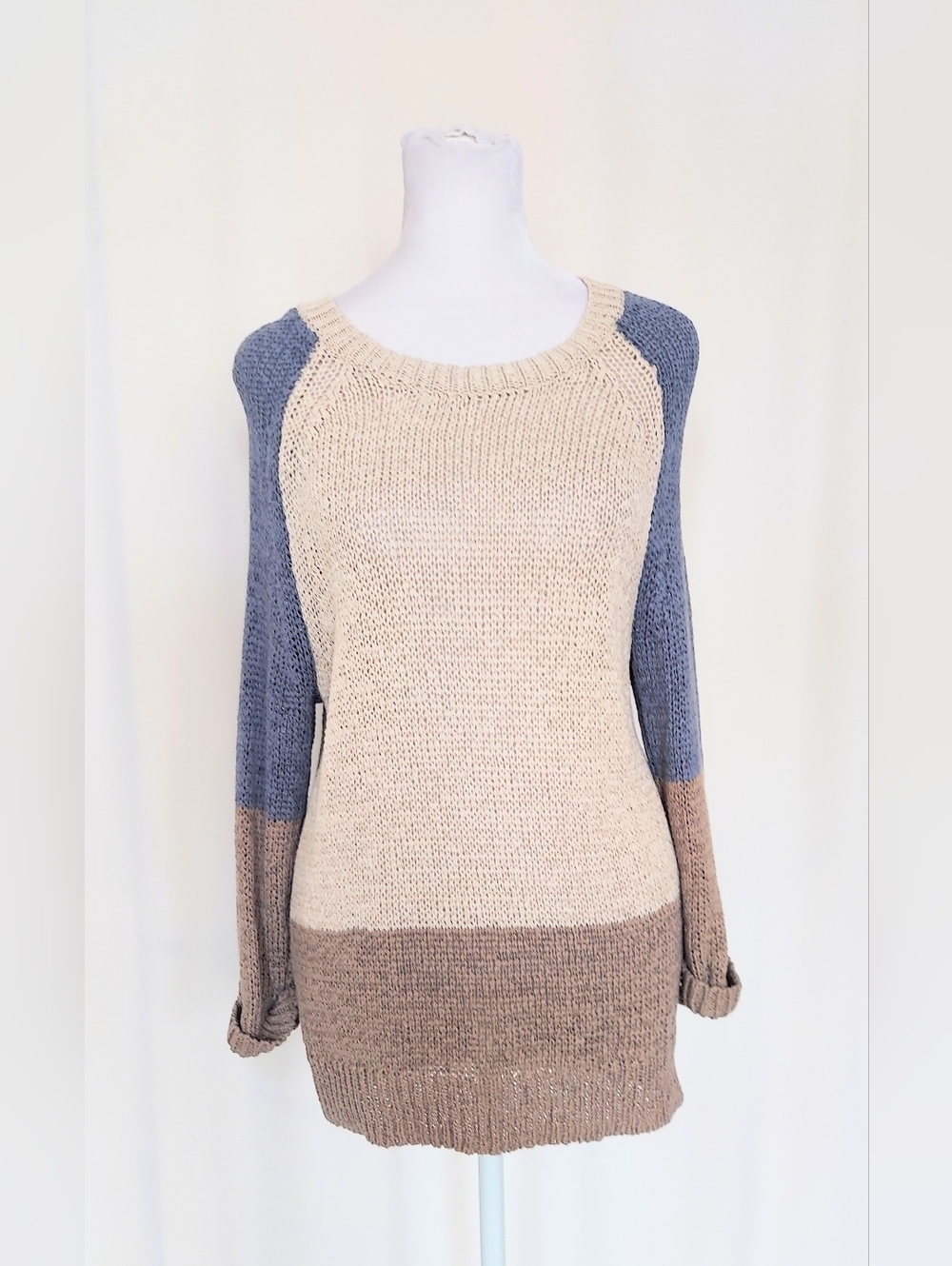 360 Sweater Open Knit Cuff Sleeve Round Neck Sweater Size Small